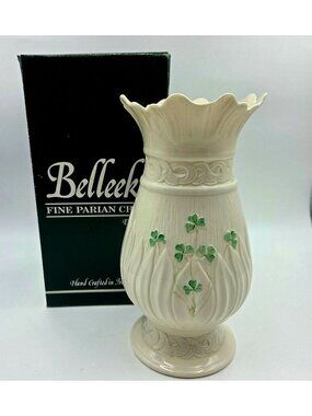 Belleek Shamrock Ireland 1996 Liscannor Vase No. 2088